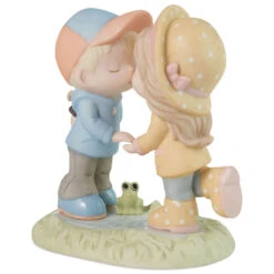 Precious Moments You Are My Sunshine On A Rainy Day Figurine, 5.6" 8 Precious Moments You Are My Sunshine On A Rainy Day Figurine, 5.6" -Stuffed Animals Shop Precious Moments Couple Kissing in the Rain Figurine 223002 03